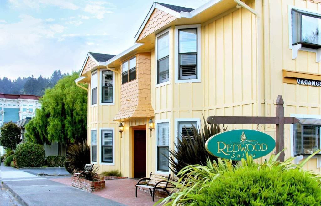 Redwood Suites - Main view