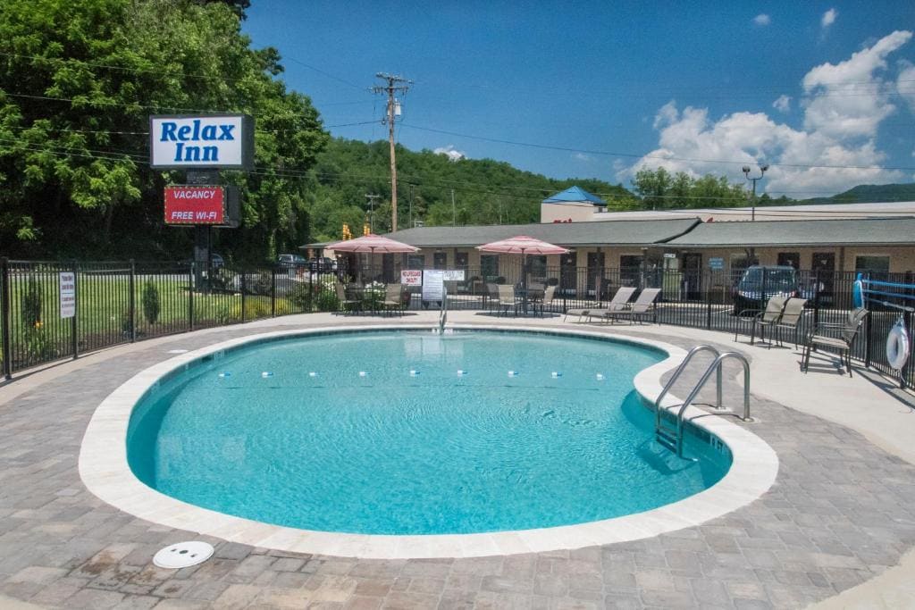 Relax Inn - Bryson City - View 3