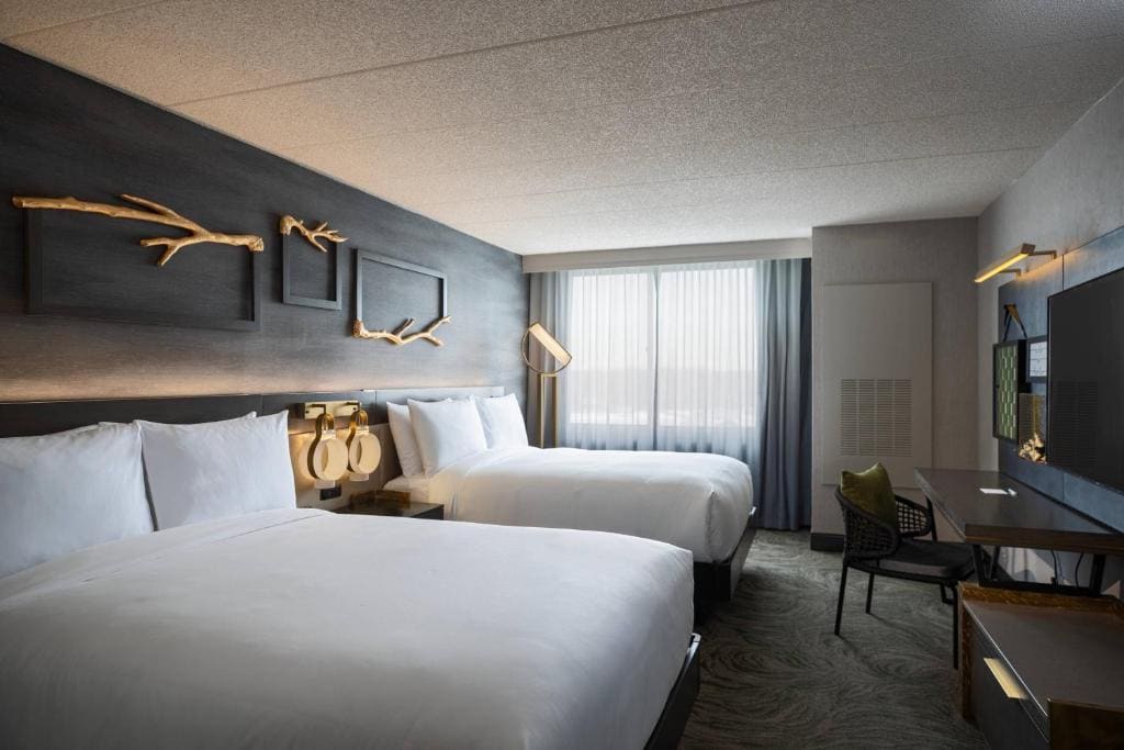 Renaissance Chicago North Shore Hotel - View 2