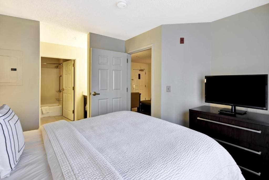 Residence Inn by Marriott Jacksonville Airport - View 6