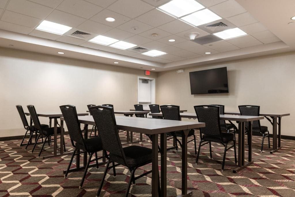 Residence Inn by Marriott Toledo West - View 6