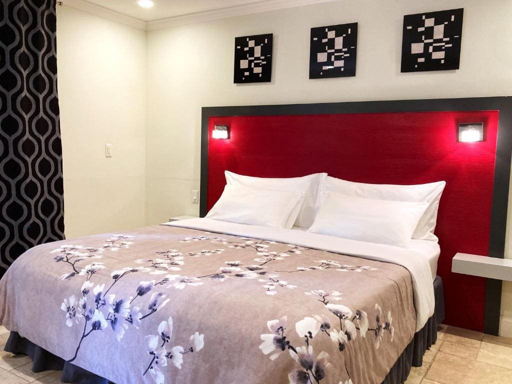 Retreat at Crystal Manatee - View 2
