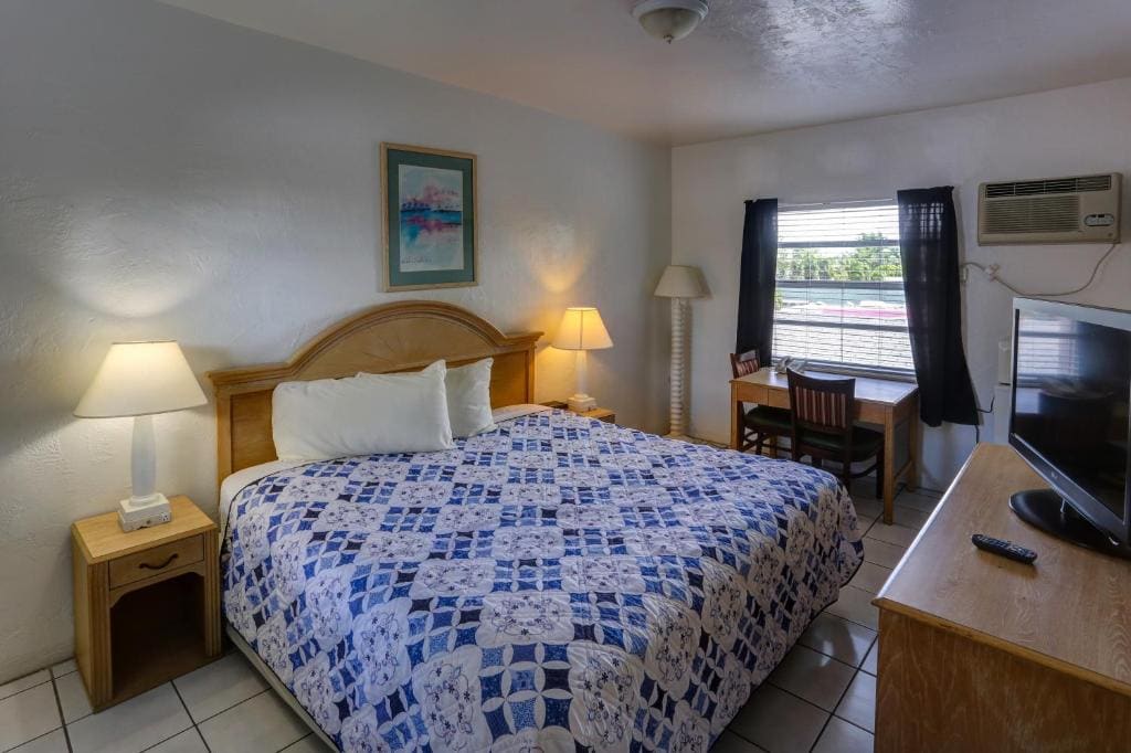 Richard's Motel - View 7