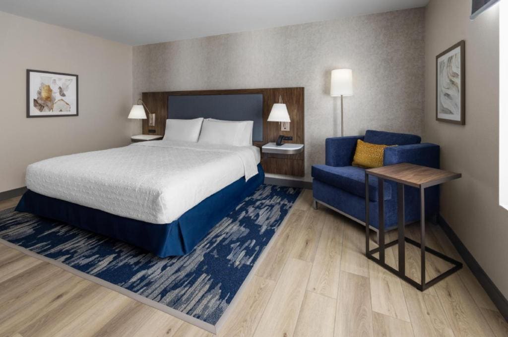 Hampton Inn & Suites Richmond Glenside - View 6