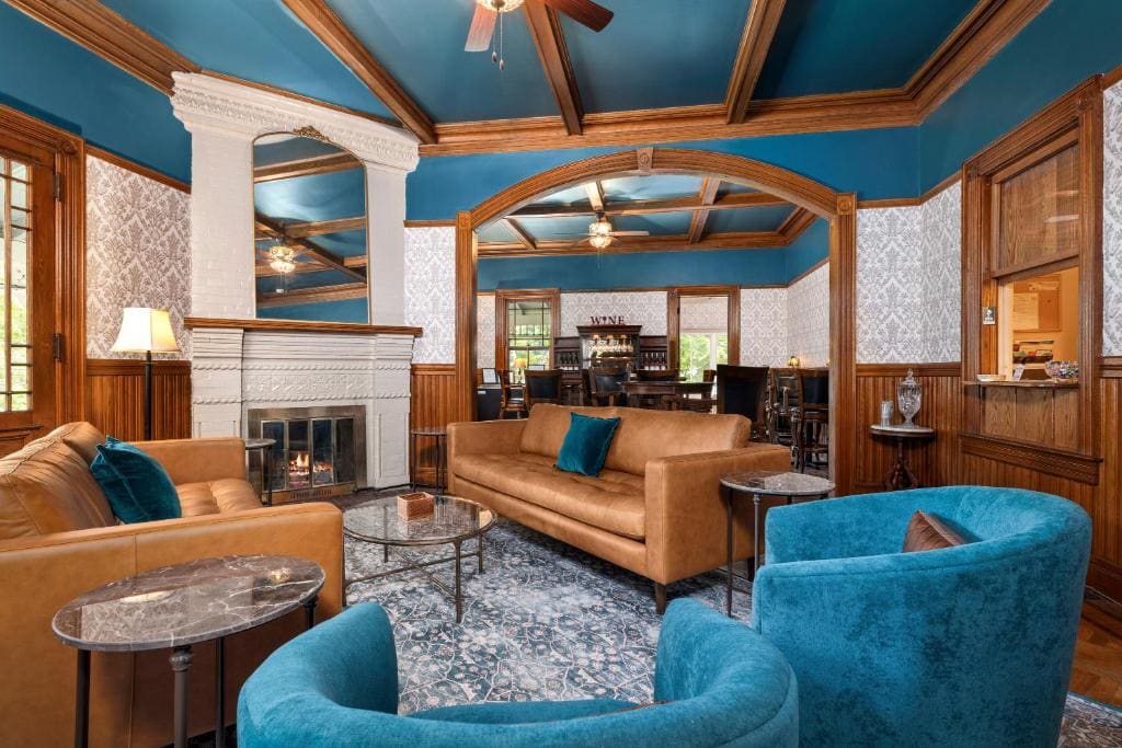 Rockwell Falls Inn and Wine Bar - View 4
