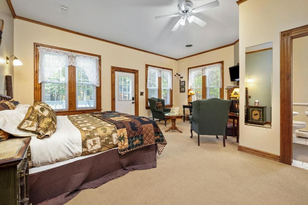 Rockwell Falls Inn and Wine Bar - View 2