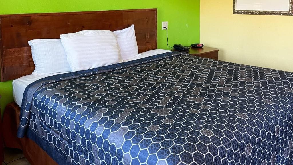 Royal Inn Linden - View 7