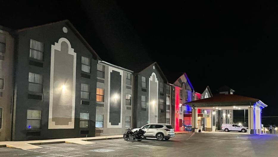Ruidoso Mountain Inn - Main view