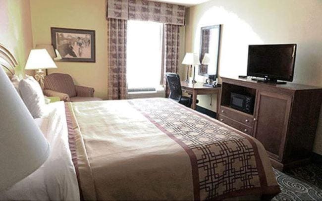 Ruidoso Mountain Inn - View 6