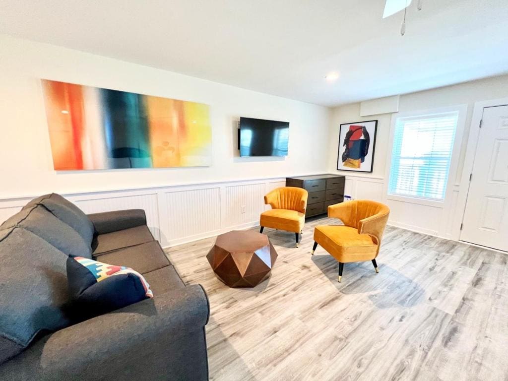 302 Queen Suite, 3rd Floor Low Tide - View 3
