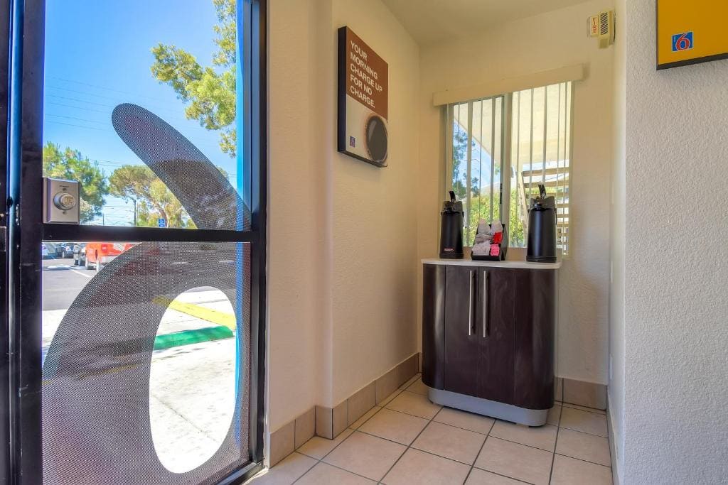 Motel 6-San Diego, CA - North - View 4