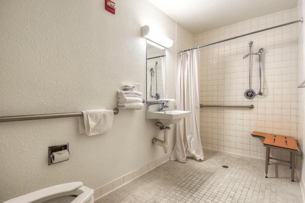 Motel 6-San Diego, CA - North - View 3