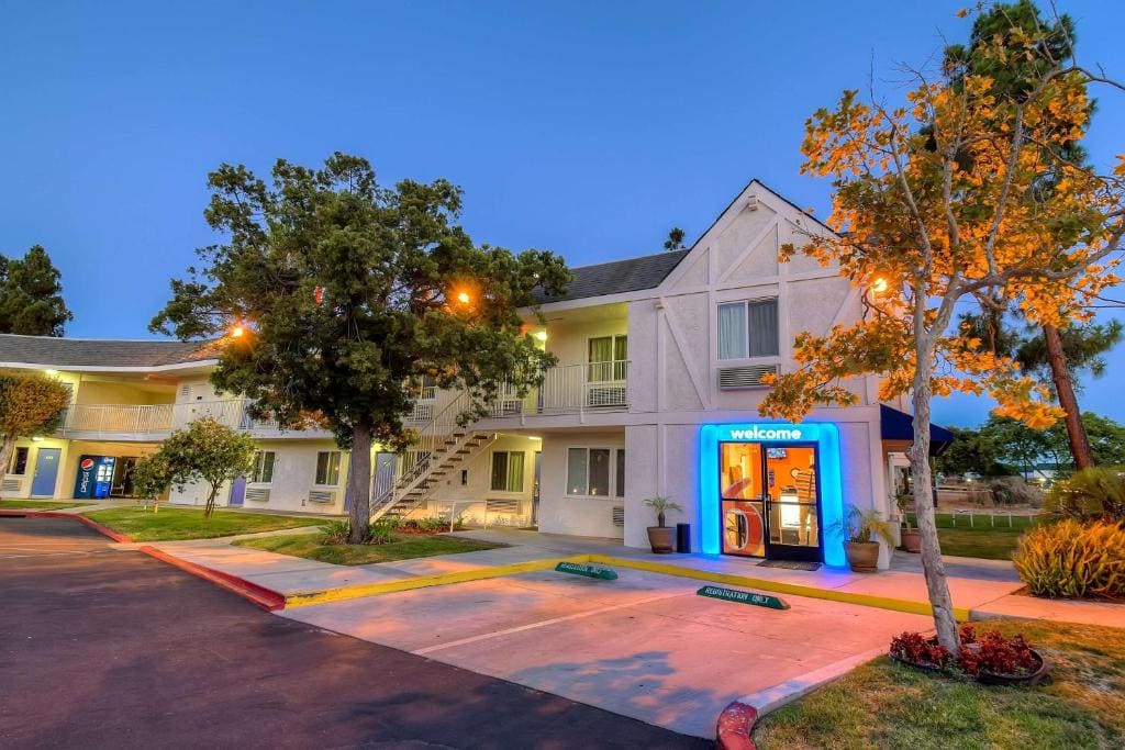 Motel 6-San Diego, CA - North - View 5