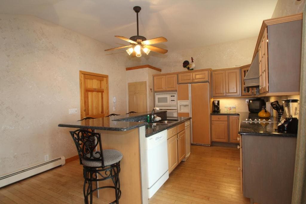 Sea Cliff House Motel - View 5