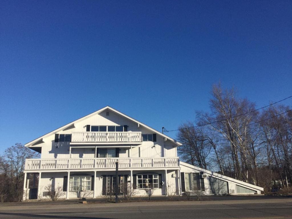 The Beach Rose Inn - Main view