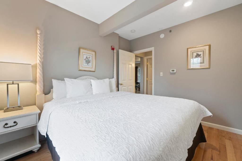 Sea Rose Suites - View 7