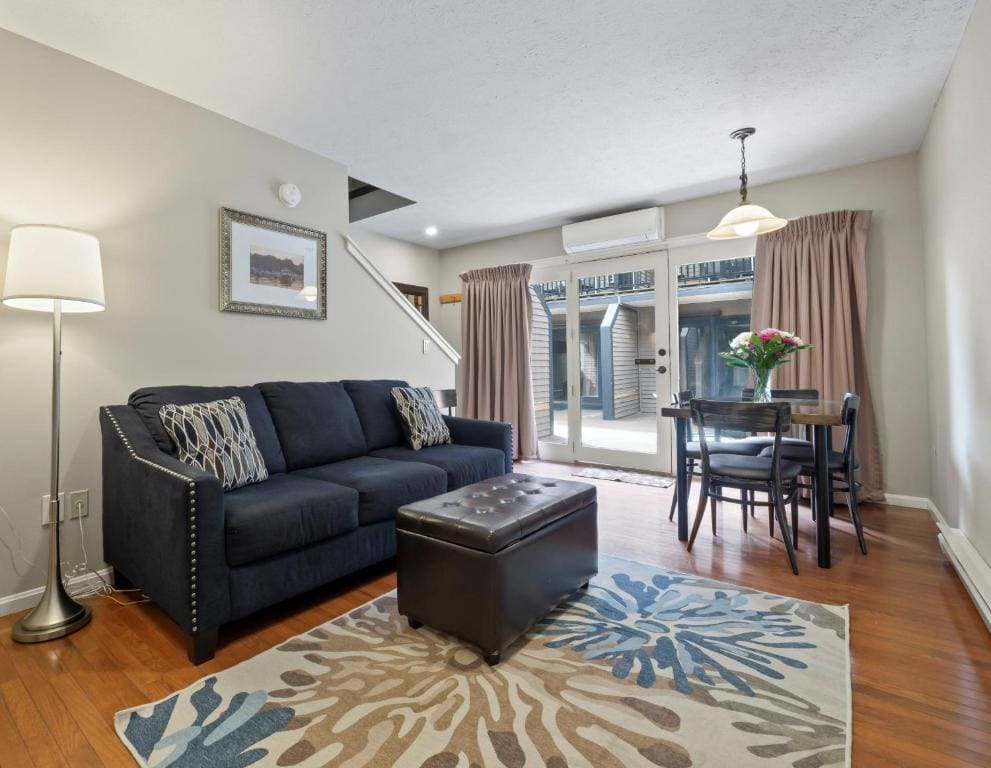 Sea Rose Suites - View 6