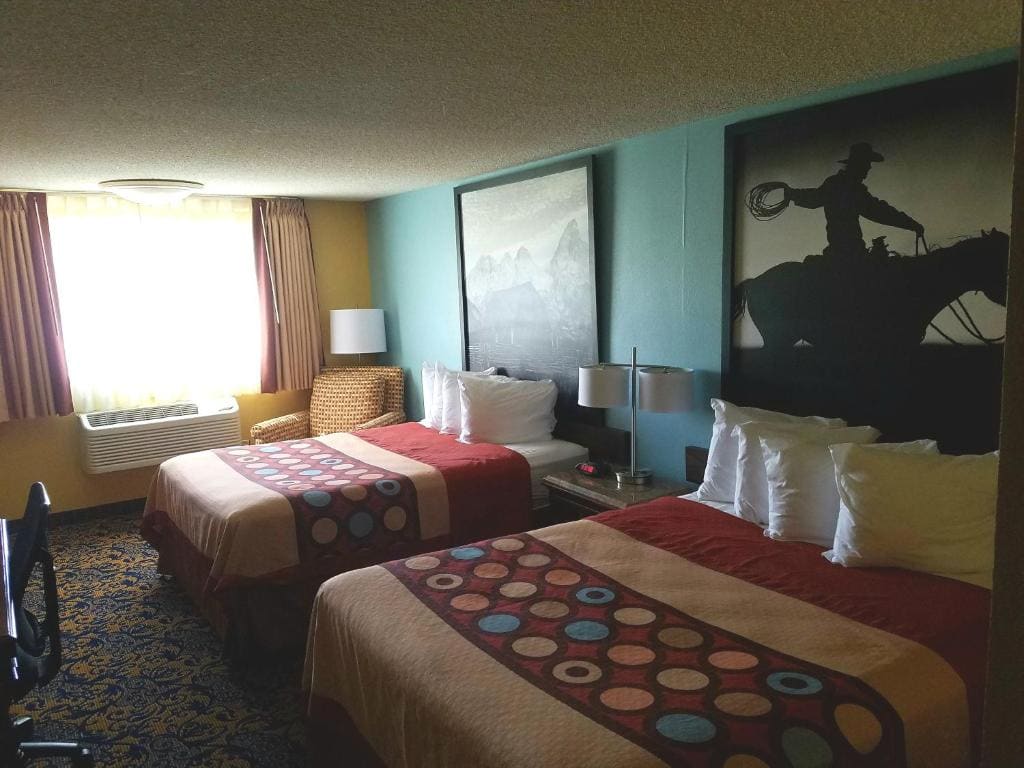 Super 8 by Wyndham Casper East/Evansville - View 7