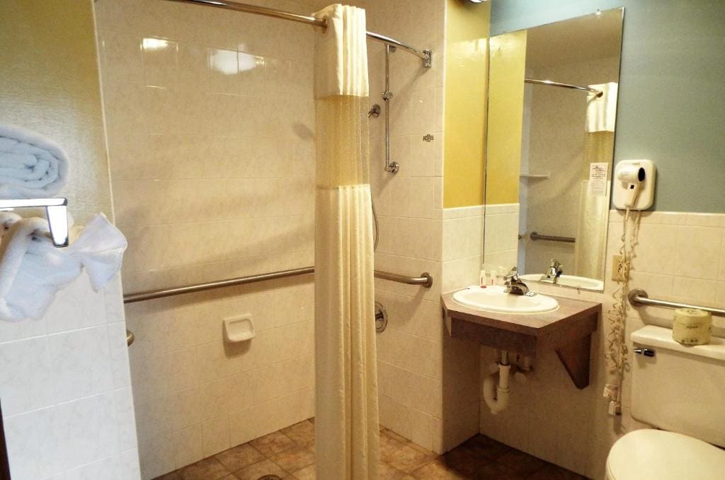 Super 8 by Wyndham Casper East/Evansville - View 6