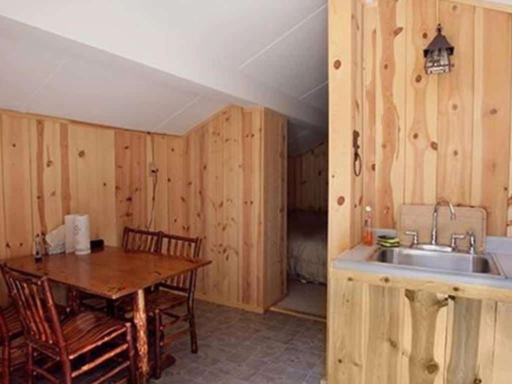 Silver Gate Lodging - View 7