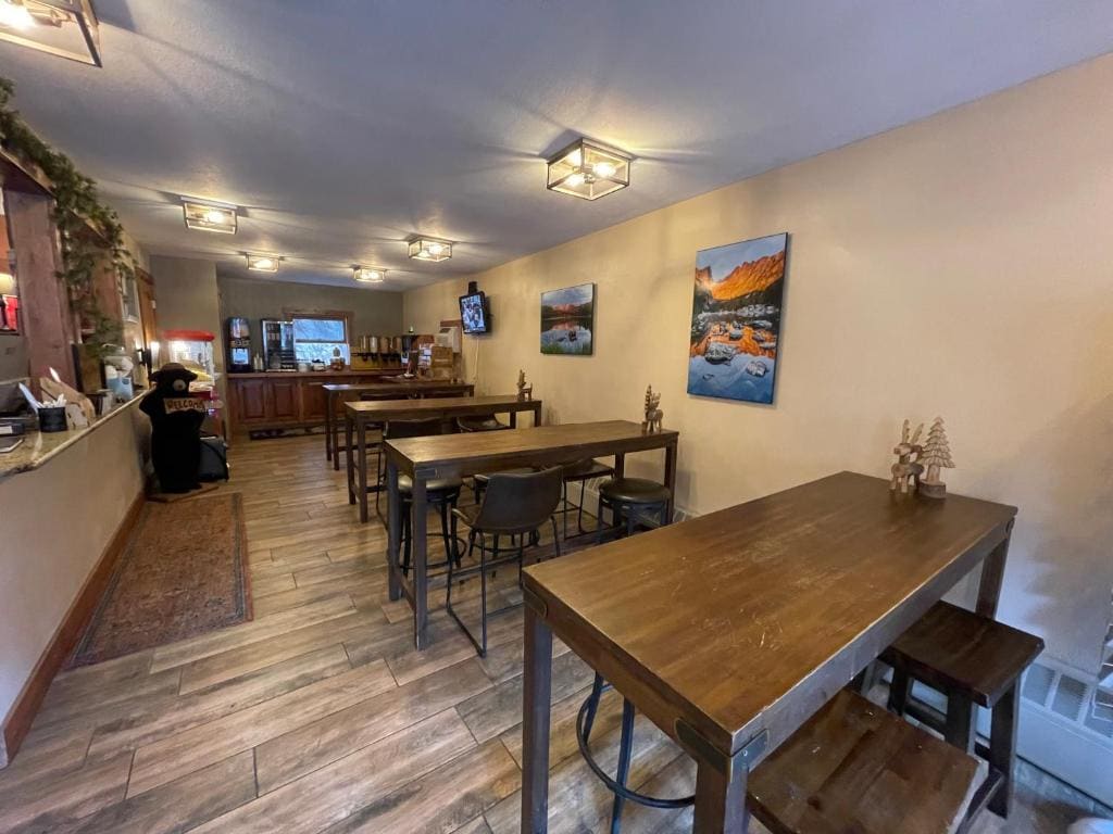 Silver Moon Inn - View 4