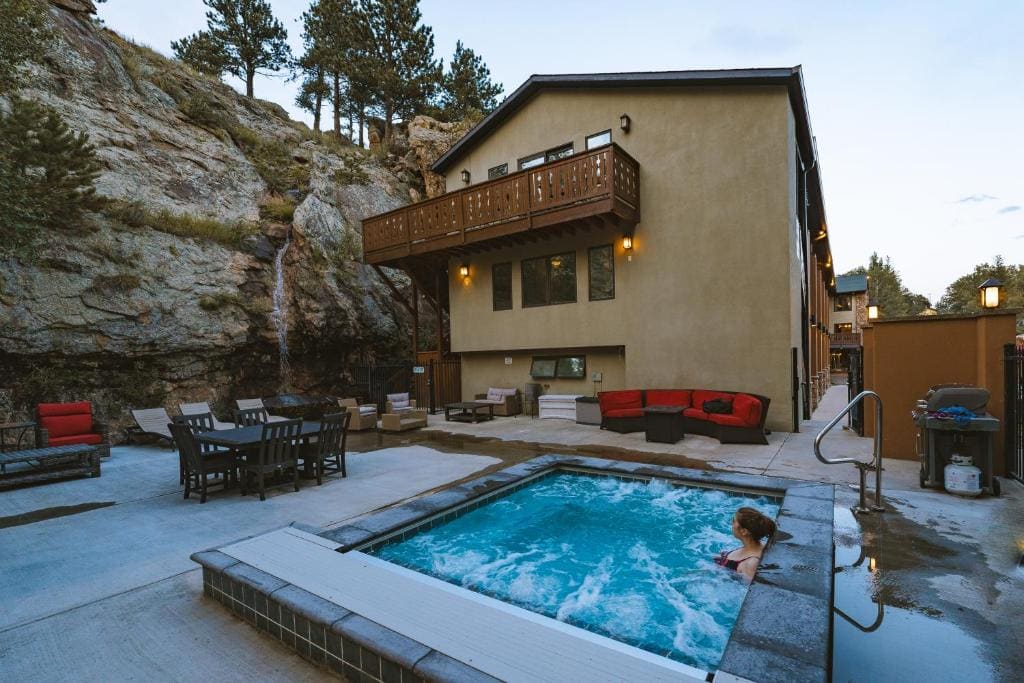 Silver Moon Inn - View 3