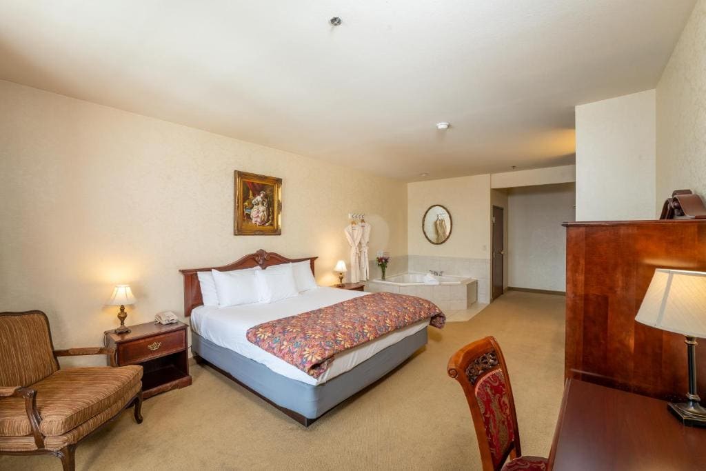 Silverland Inn - View 2