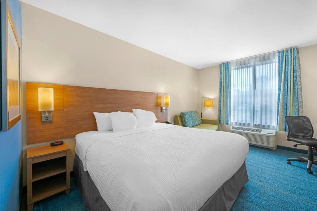 Sleep Inn & Suites Altoona North - View 7