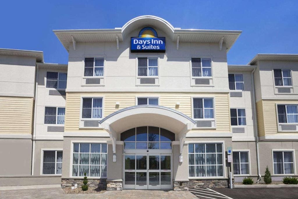 Sleep Inn & Suites Altoona North - Main view