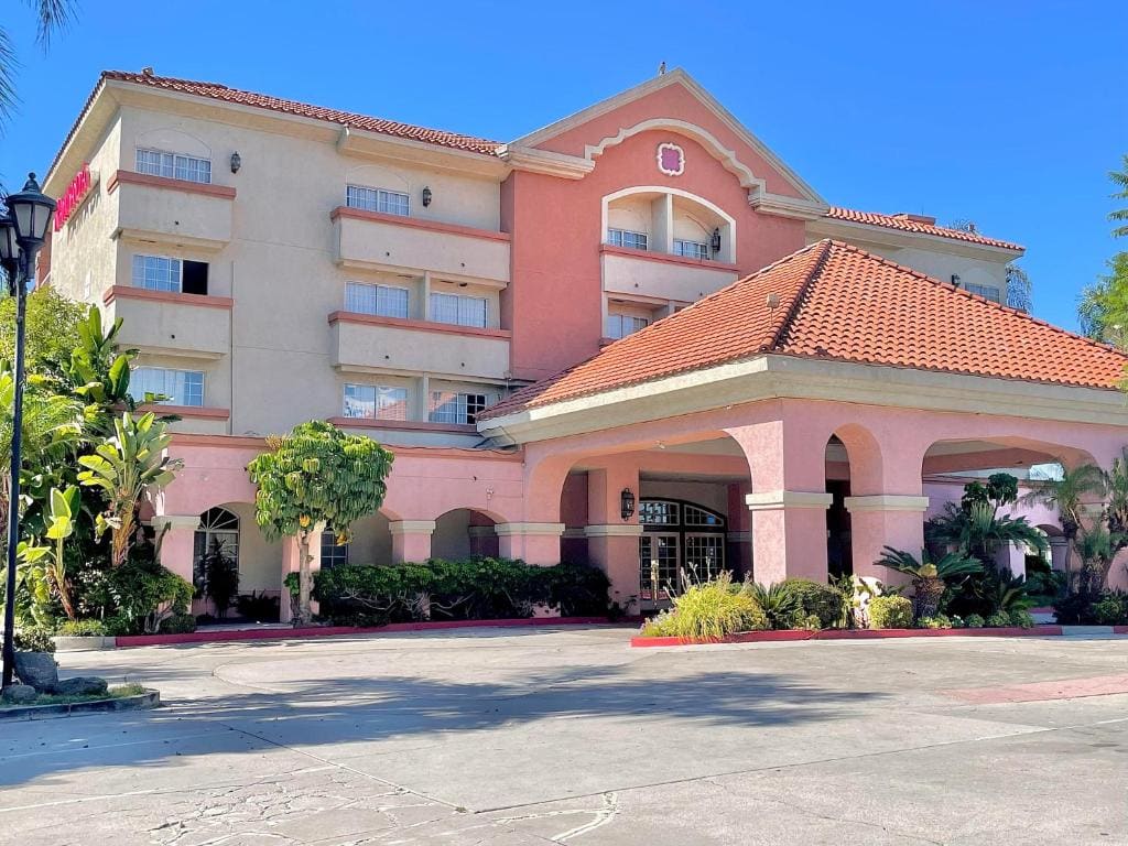 Park Suites Hotel - Main view