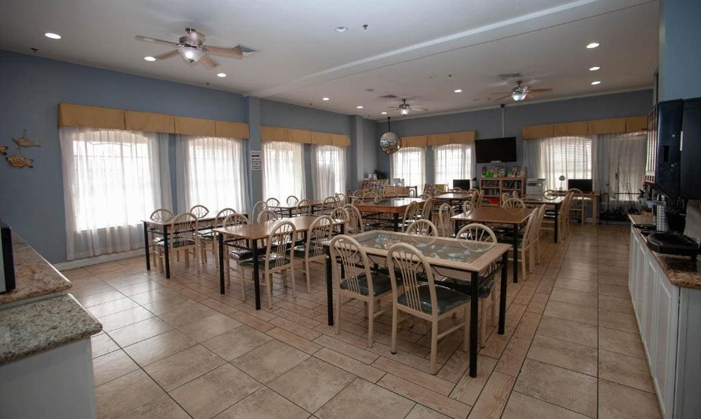 Ramada by Wyndham & Suites South Padre Island - View 3