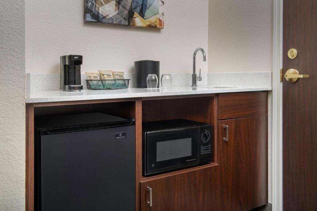 SpringHill Suites Dallas Addison/Quorum Drive - View 6