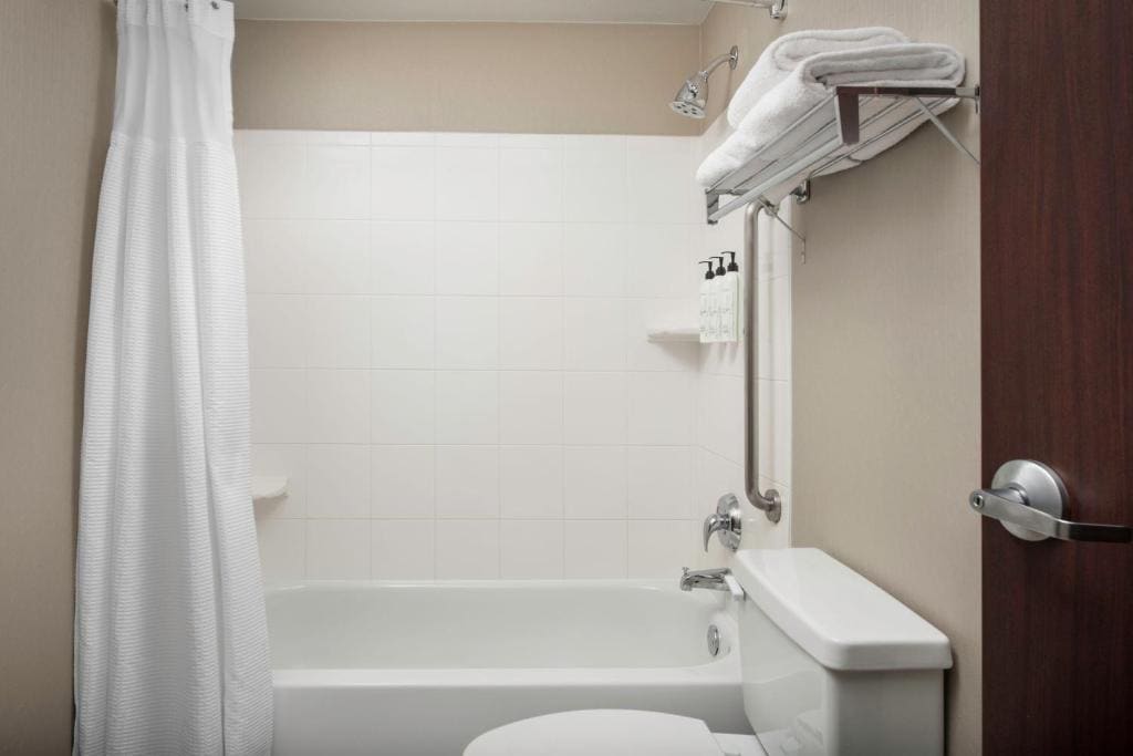 SpringHill Suites Dallas Addison/Quorum Drive - View 4