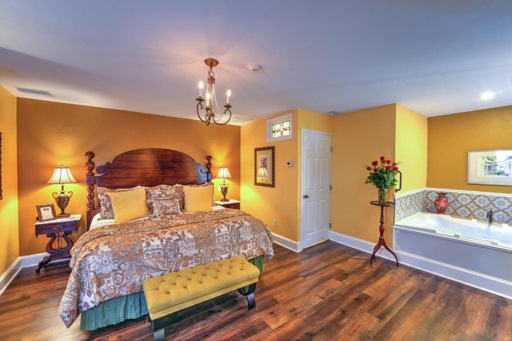 Casa De Solana Bed and Breakfast - View 2