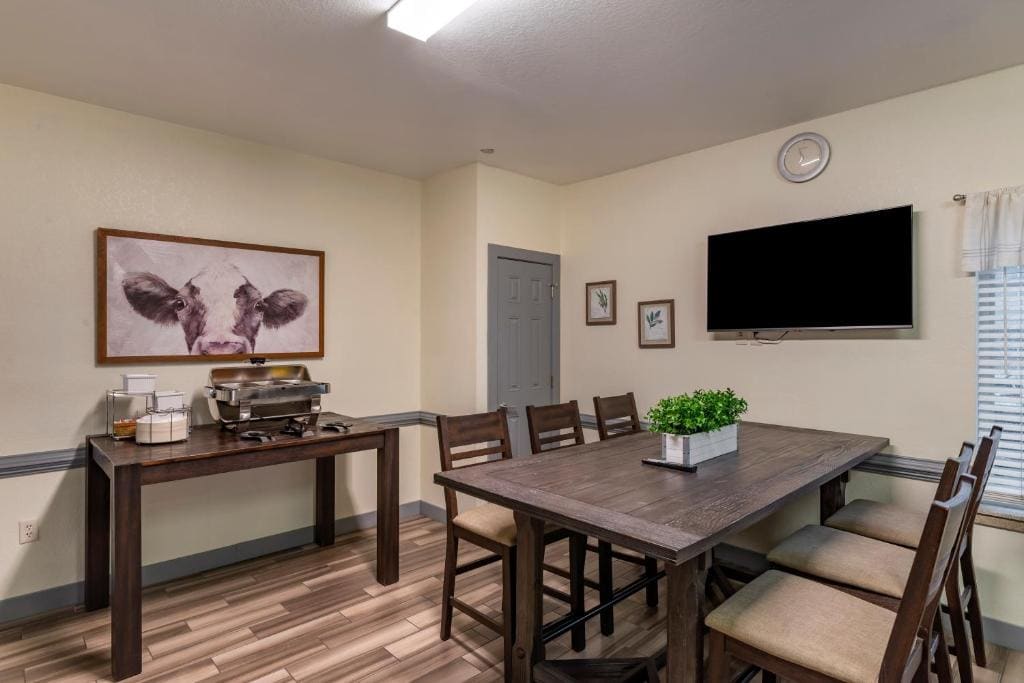 Stay-Over Suites - Fort Gregg-Adams Area - View 4