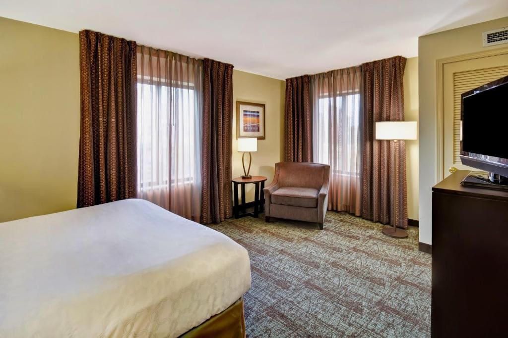 Staybridge Suites Middleton/Madison-West by IHG - View 7