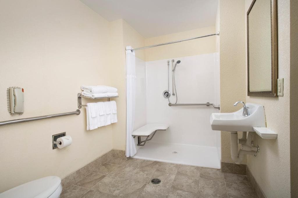 Staybridge Suites North Brunswick by IHG - View 7