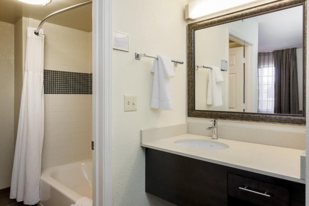 Staybridge Suites-Philadelphia/Mount Laurel by IHG - View 4