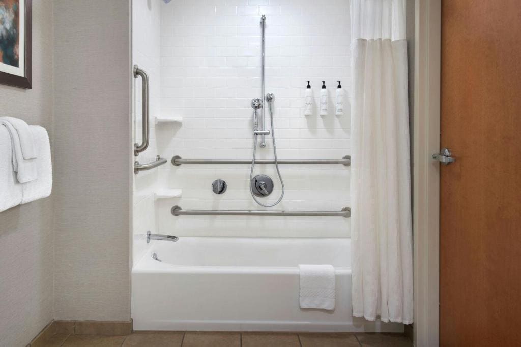 Fairfield Inn & Suites Marriott Great Barrington - View 2