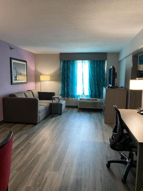 La Quinta by Wyndham Clarksville - Main view