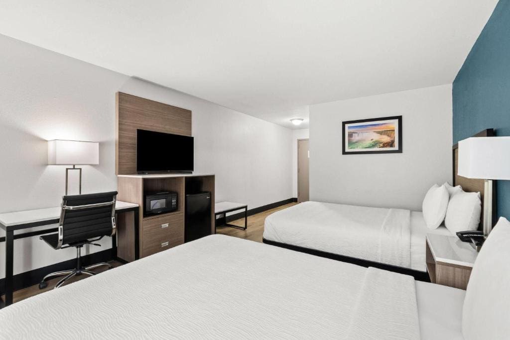 Baymont by Wyndham Batavia - Darien Lake - View 4