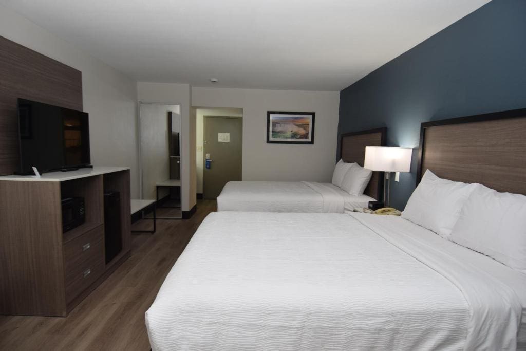 Baymont by Wyndham Batavia - Darien Lake - Main view