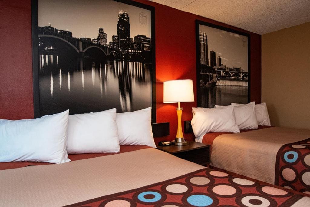 Super 8 by Wyndham Brooklyn Center/MPLS - View 6