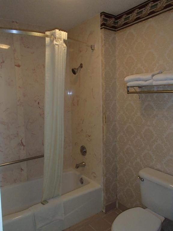 Super 8 by Wyndham Dallas South - व्यू 7