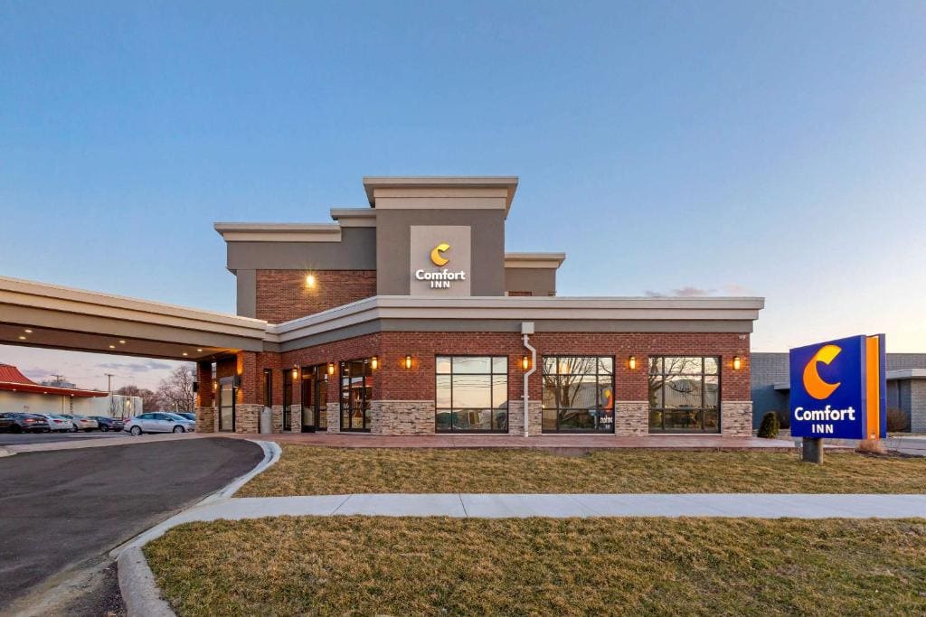 Comfort Inn Detroit - Troy - View 5