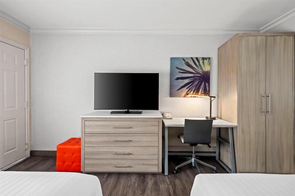SureStay Hotel by Best Western Santa Monica - View 3