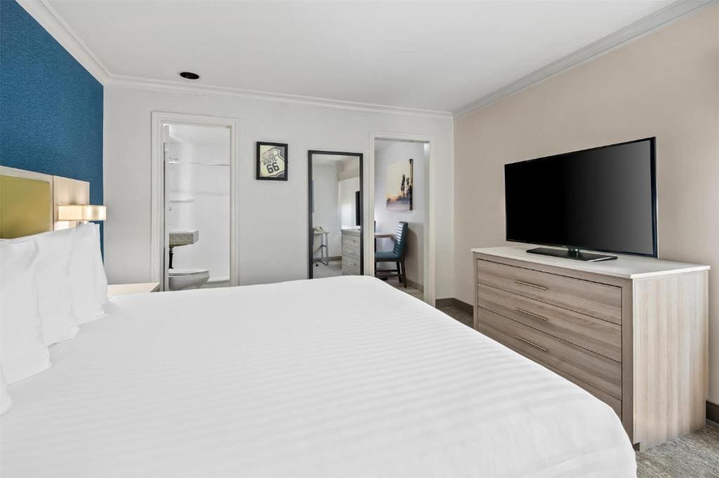SureStay Hotel by Best Western Santa Monica - View 6