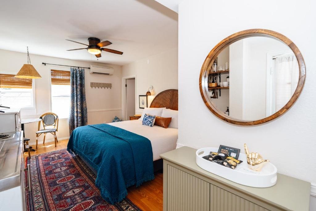 Swank Boutique Suites - View 7