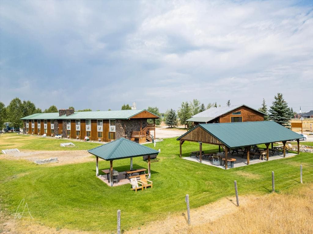 Teton Peaks Resort - View 3