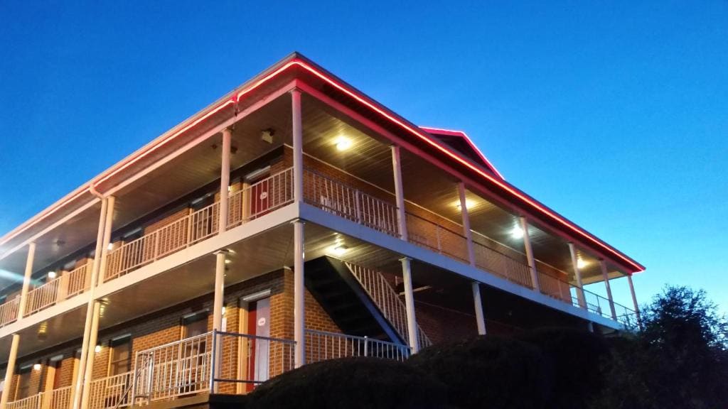 The Boston Inn - Main view